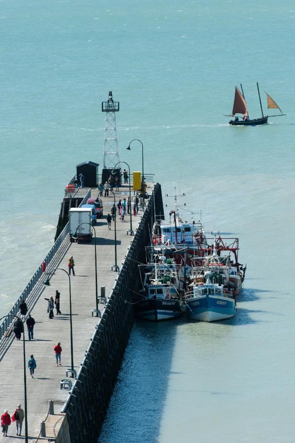 Cancale, Centre Ville, Triplex Le Pecheur Appartamento Esterno foto